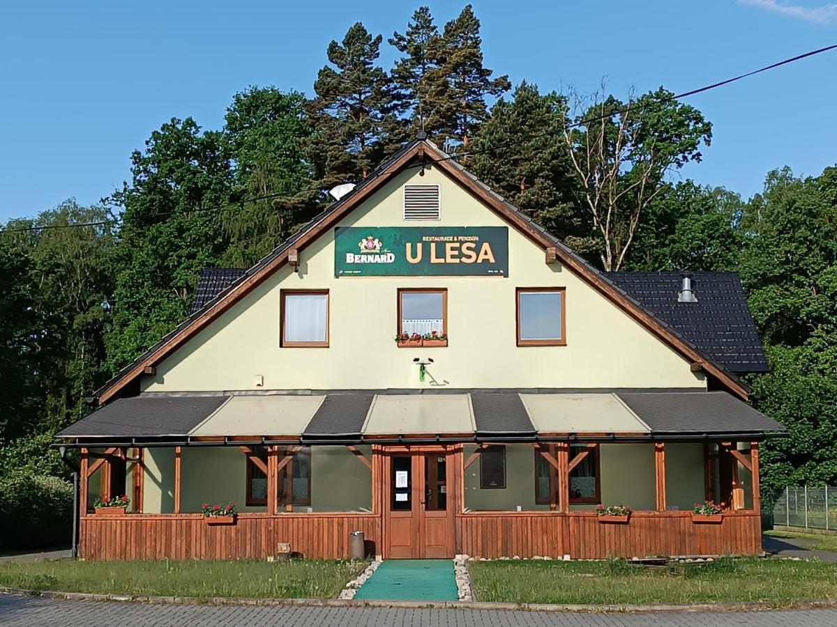 Restaurace A Penzion U Lesa Havirov Luaran gambar